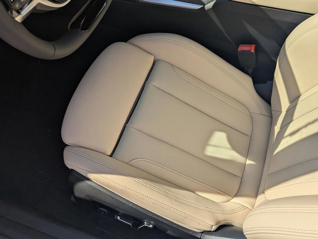 New 2026 BMW 330i Sedan