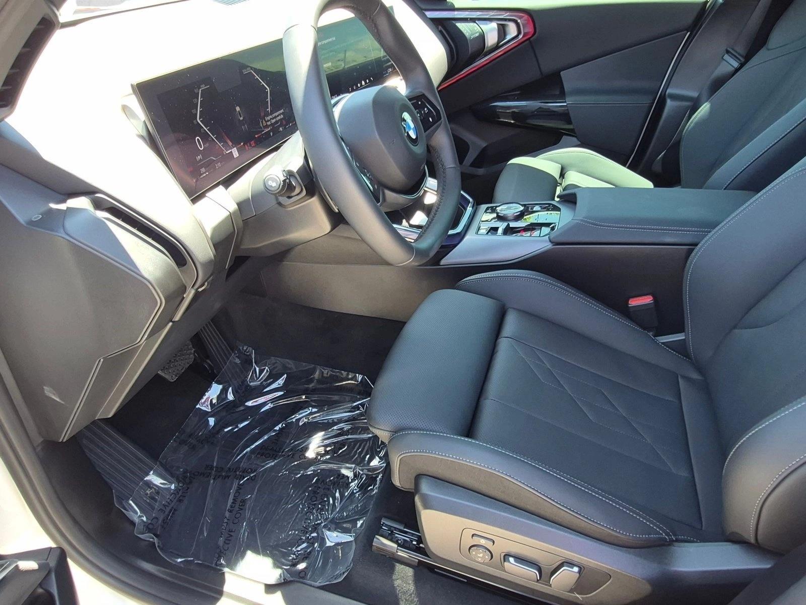 2026 BMW X3 30 - Photo 16
