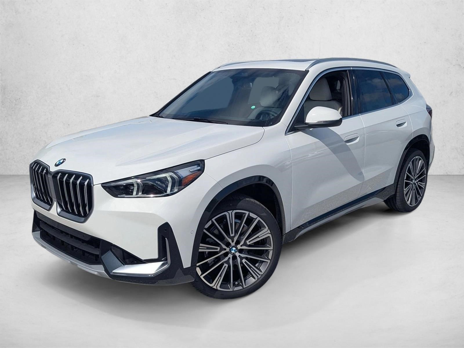 2026 BMW X1 28i's photo