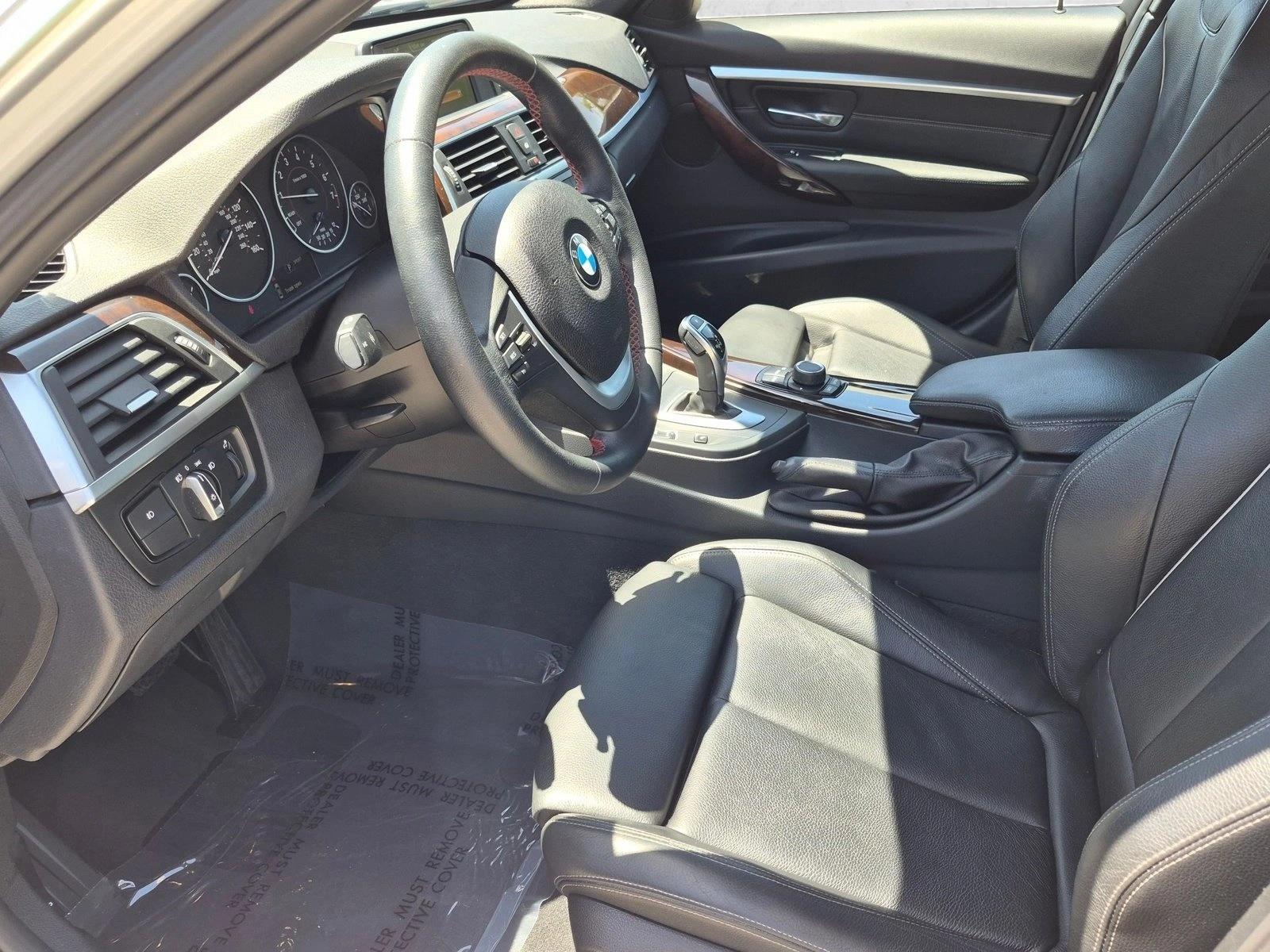 2017 BMW 3 Series 330i - Photo 15