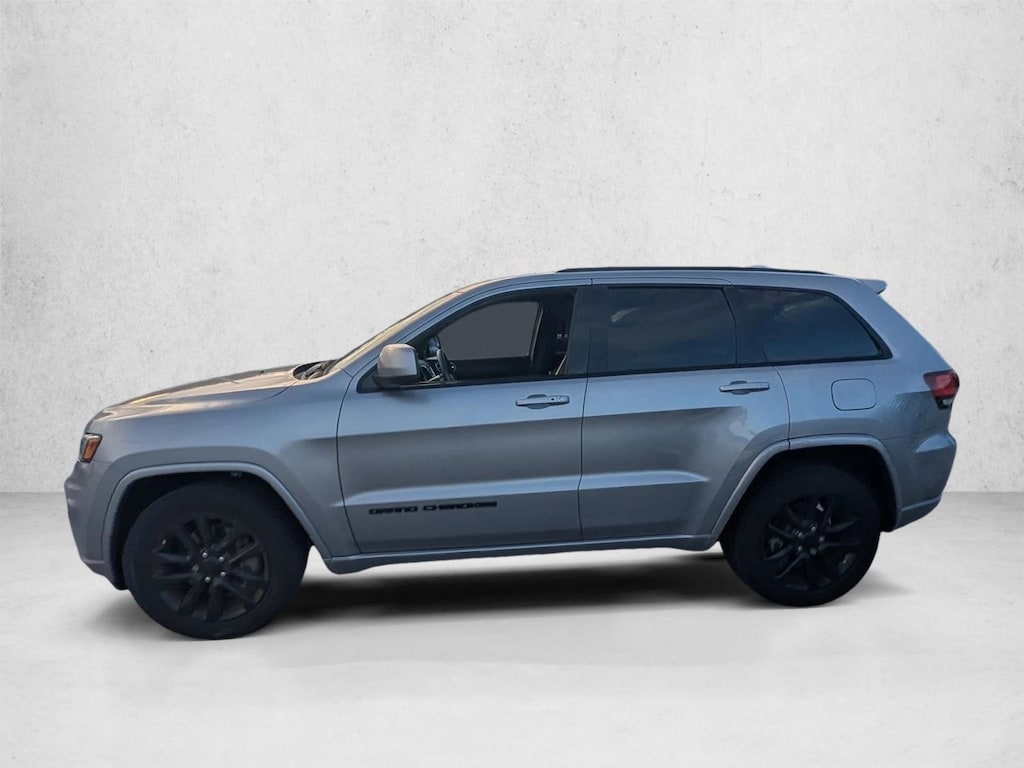 Used 2021 Jeep Grand Cherokee Laredo SUV