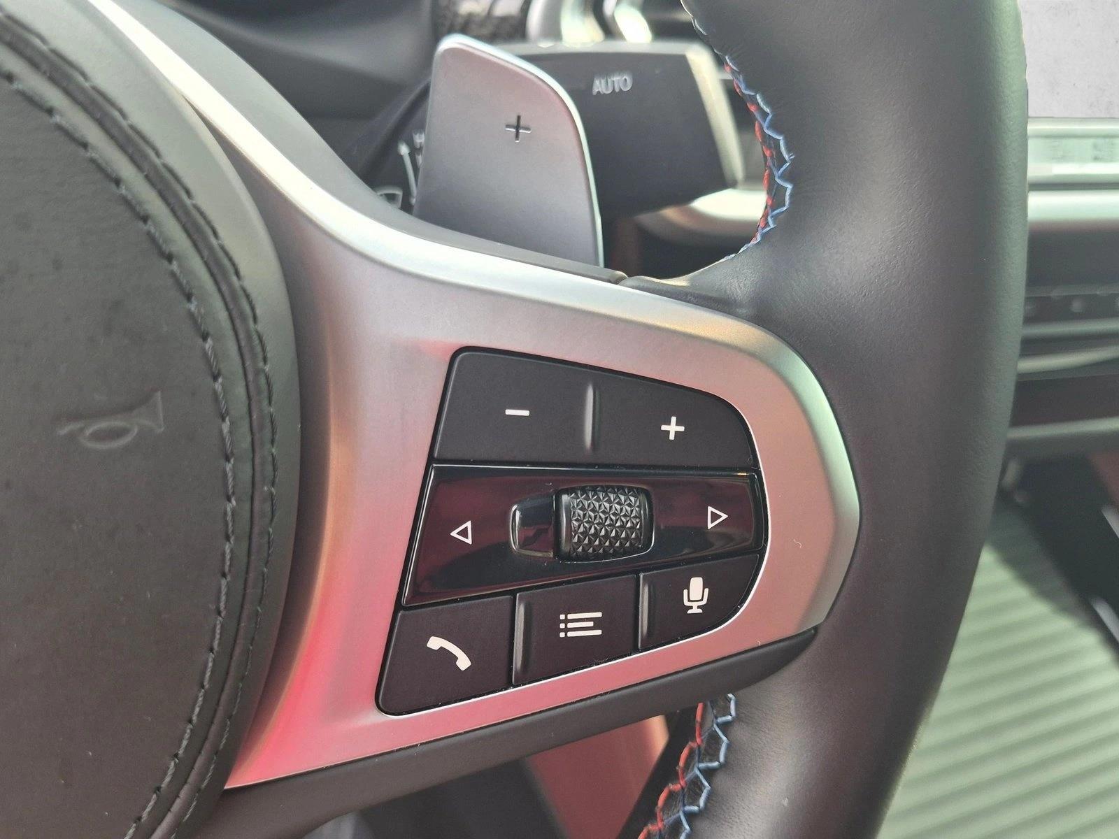 2025 BMW X4 M40i - Photo 11
