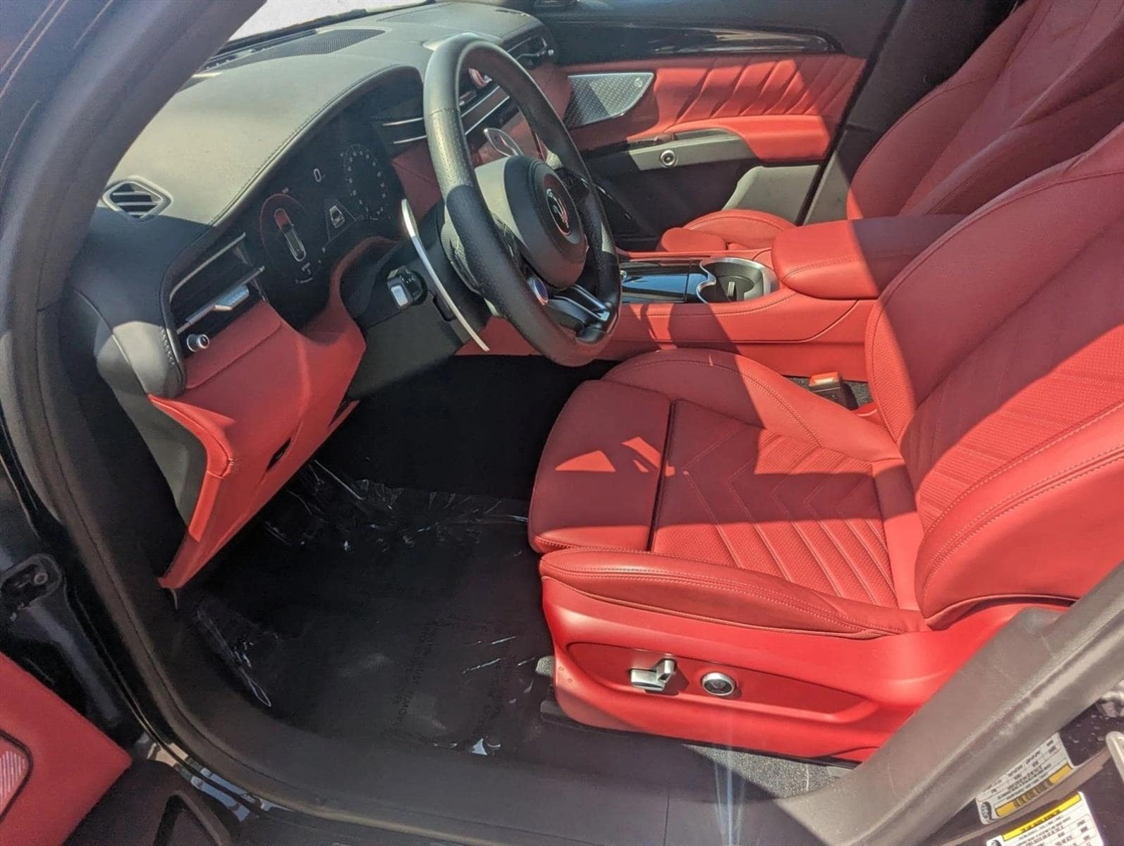 2025 Maserati Grecale MODENA - Photo 16