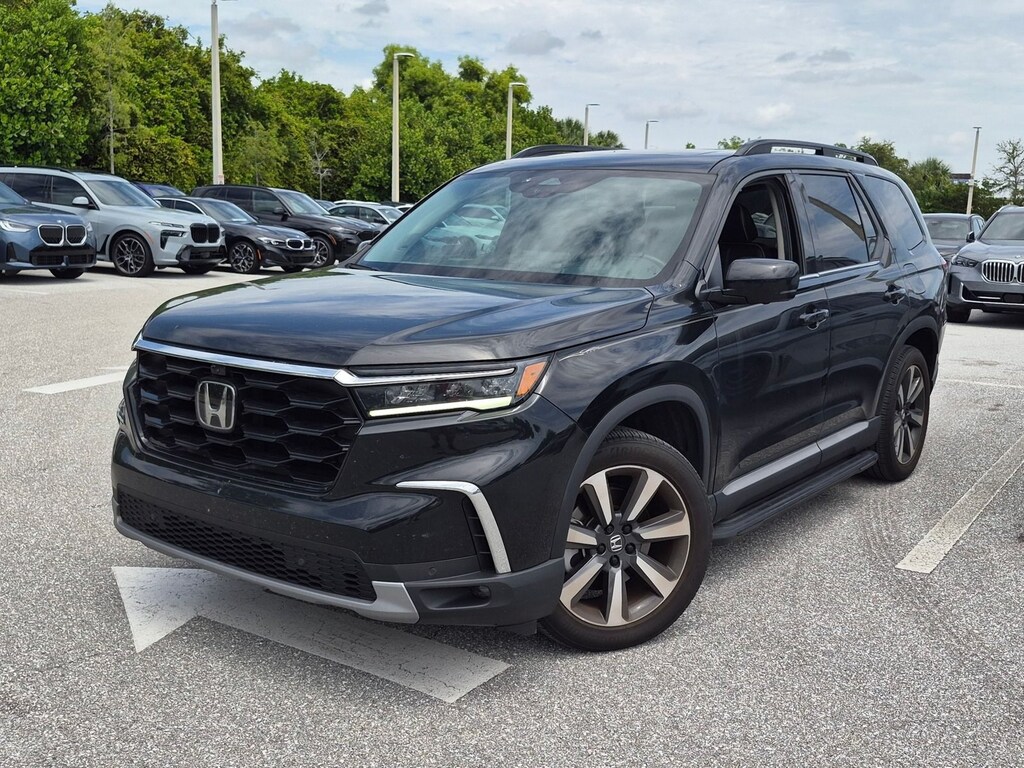 Used 2025 Honda Pilot Elite SUV