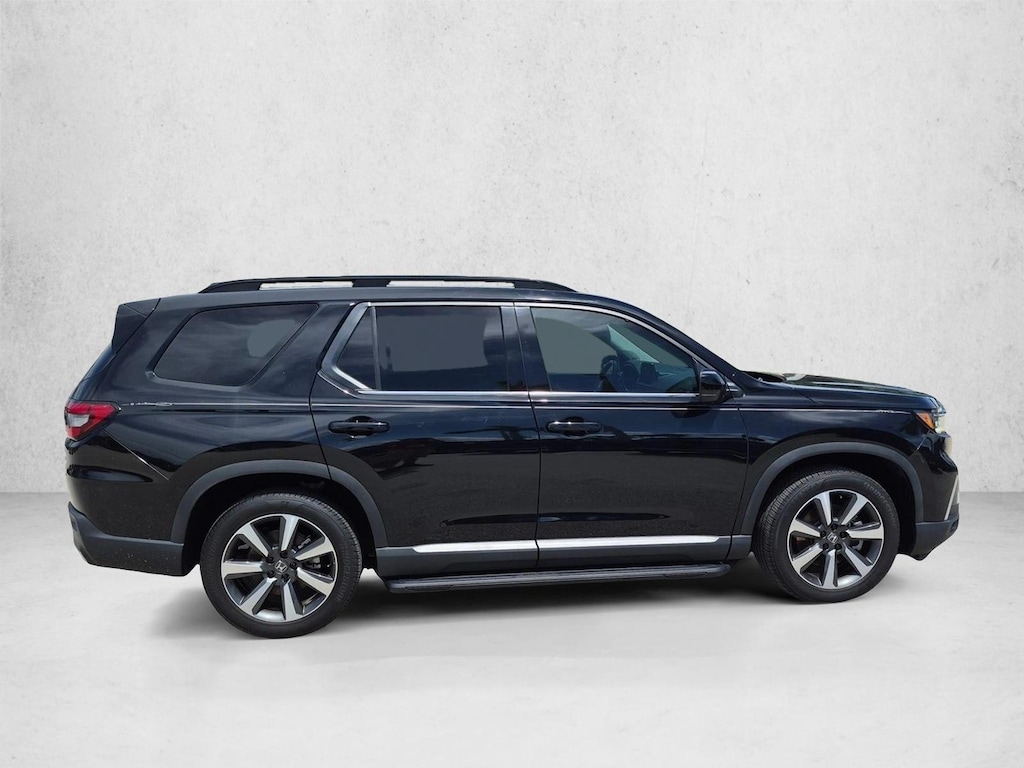 Used 2025 Honda Pilot Elite SUV