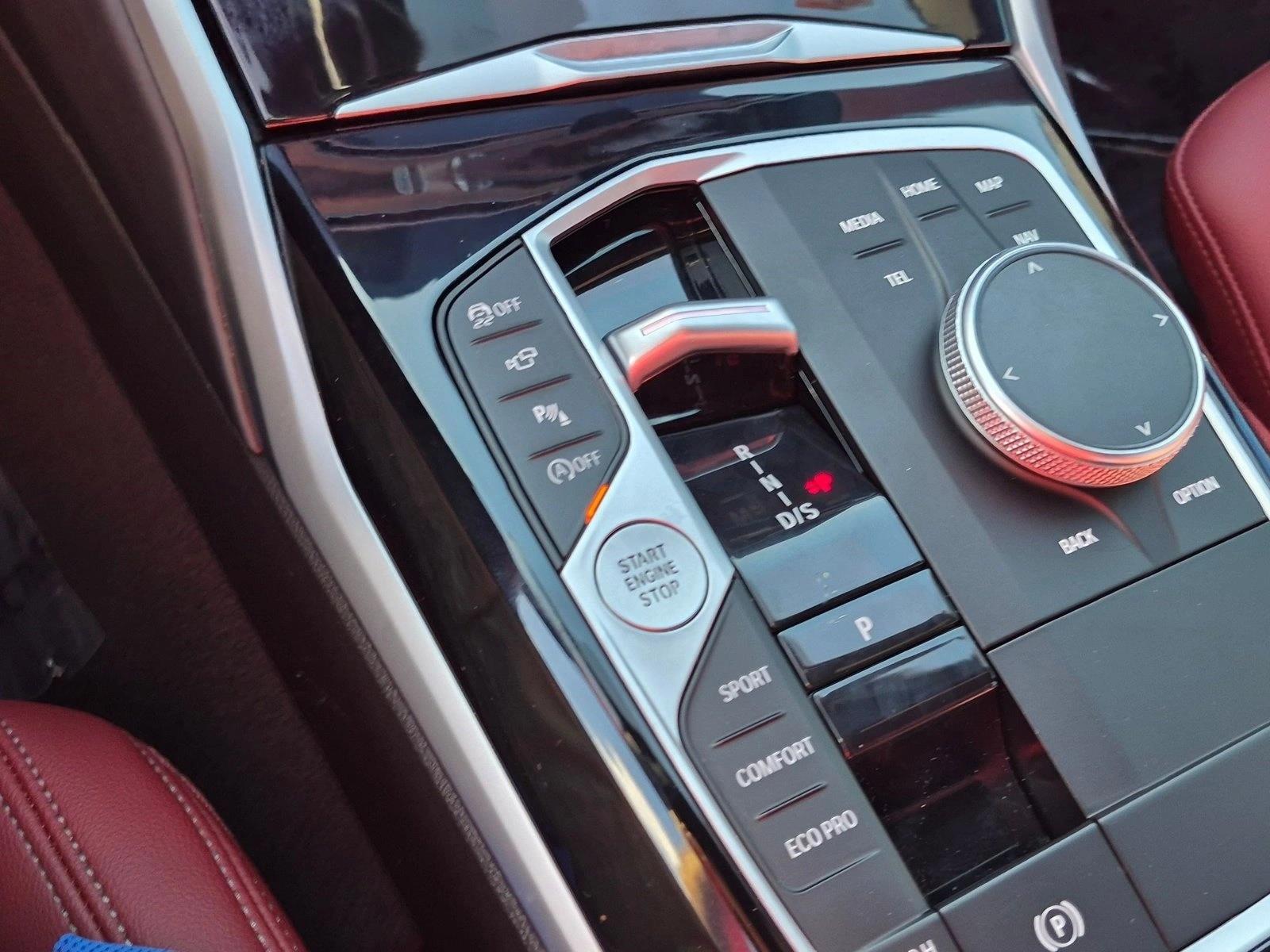 2024 BMW 3 Series 330i - Photo 12