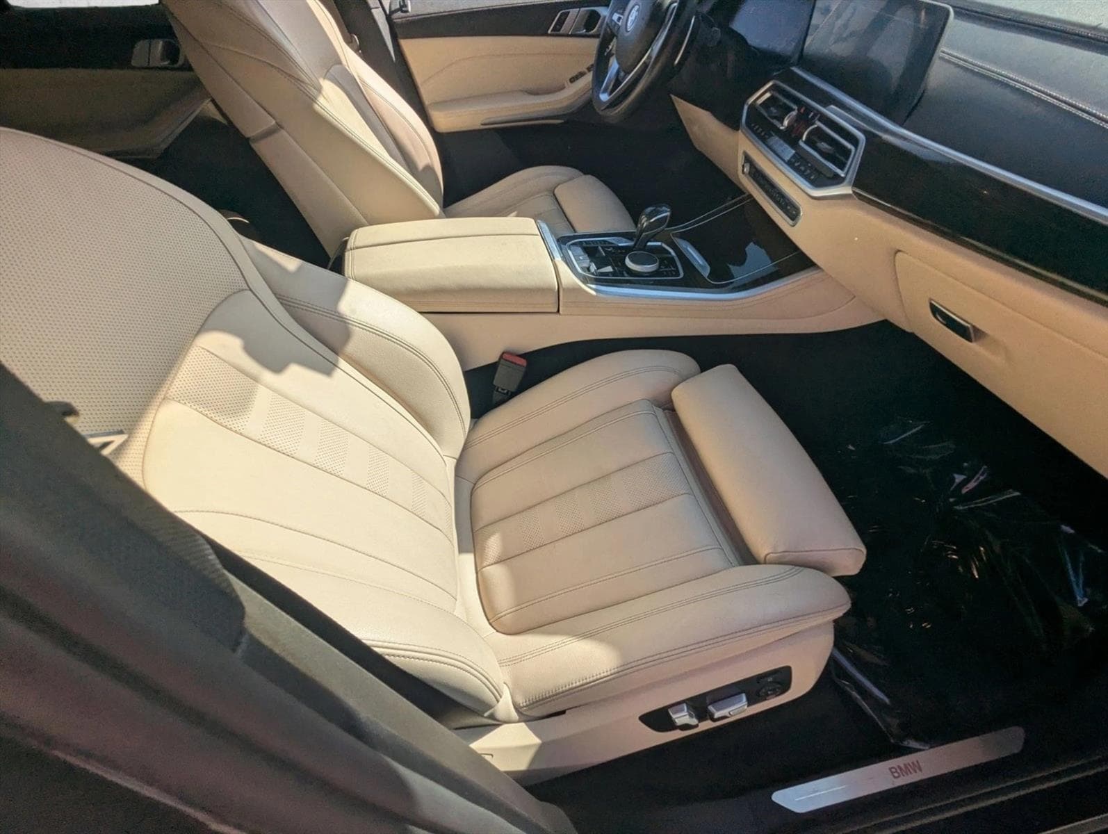 2021 BMW X5 40i - Photo 22
