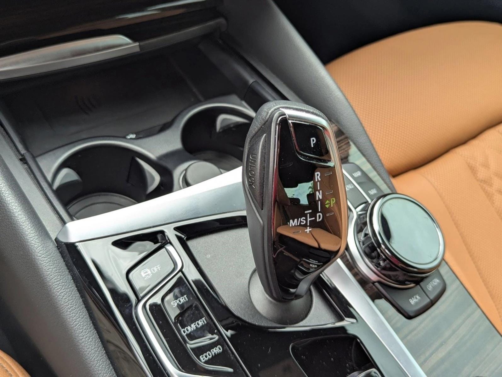 2023 BMW 5 Series 530i - Photo 12