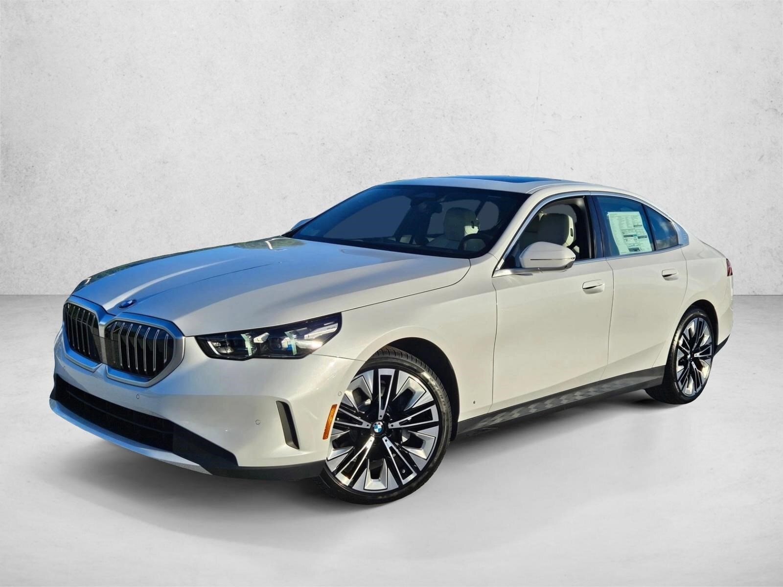 2027 BMW 5 Series 530i xDrive Sedan's photo