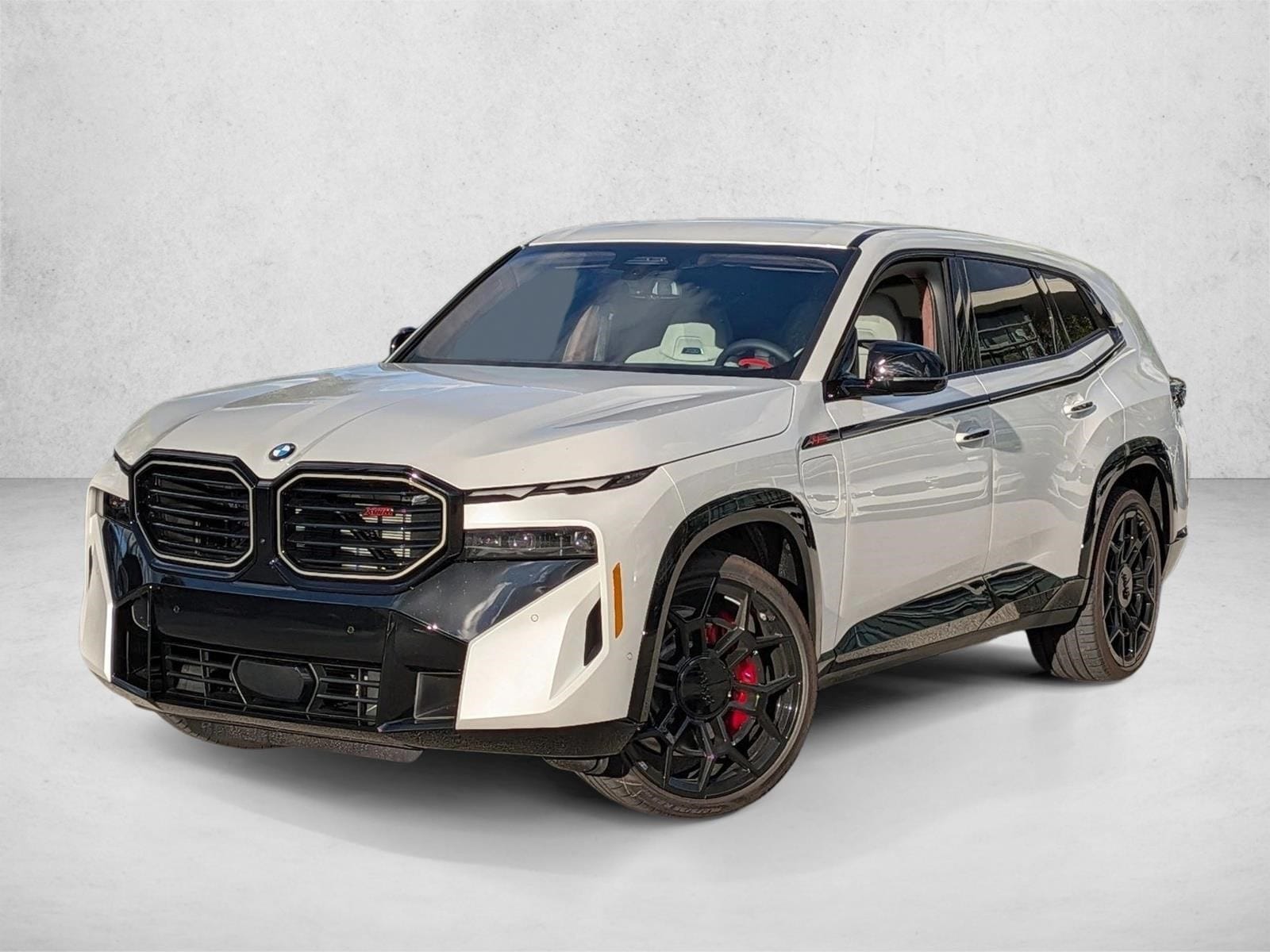 2026 BMW XM Base's photo