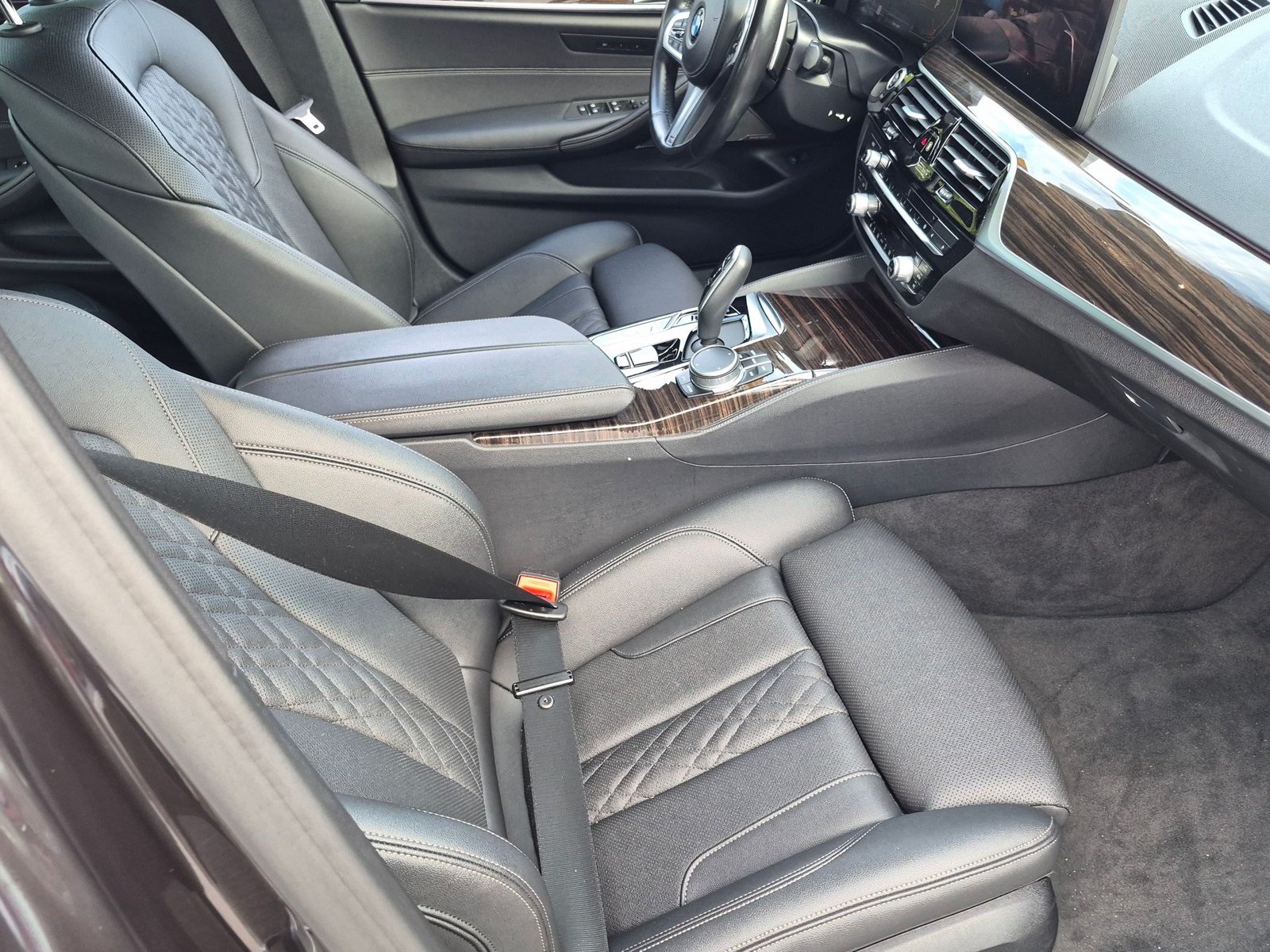 2021 BMW 5 Series 530i - Photo 19