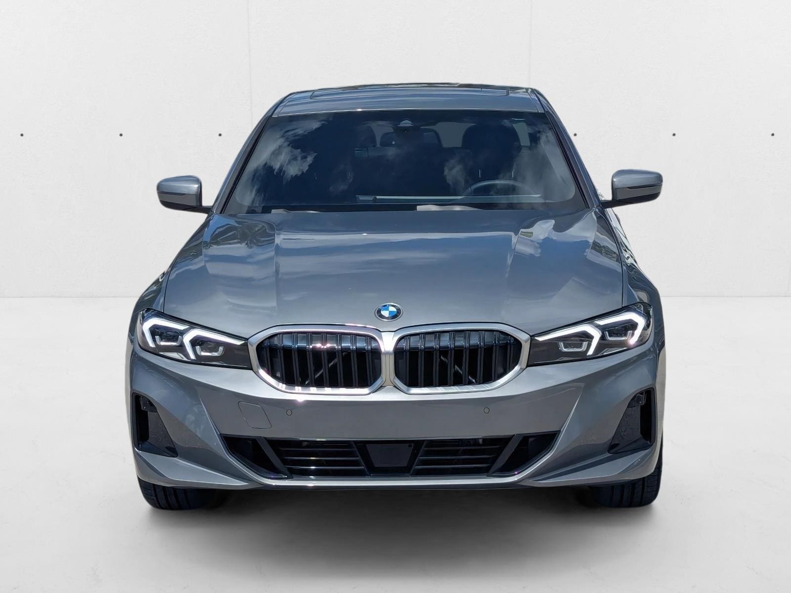 2025 Bmw 330i Sedan photo 2