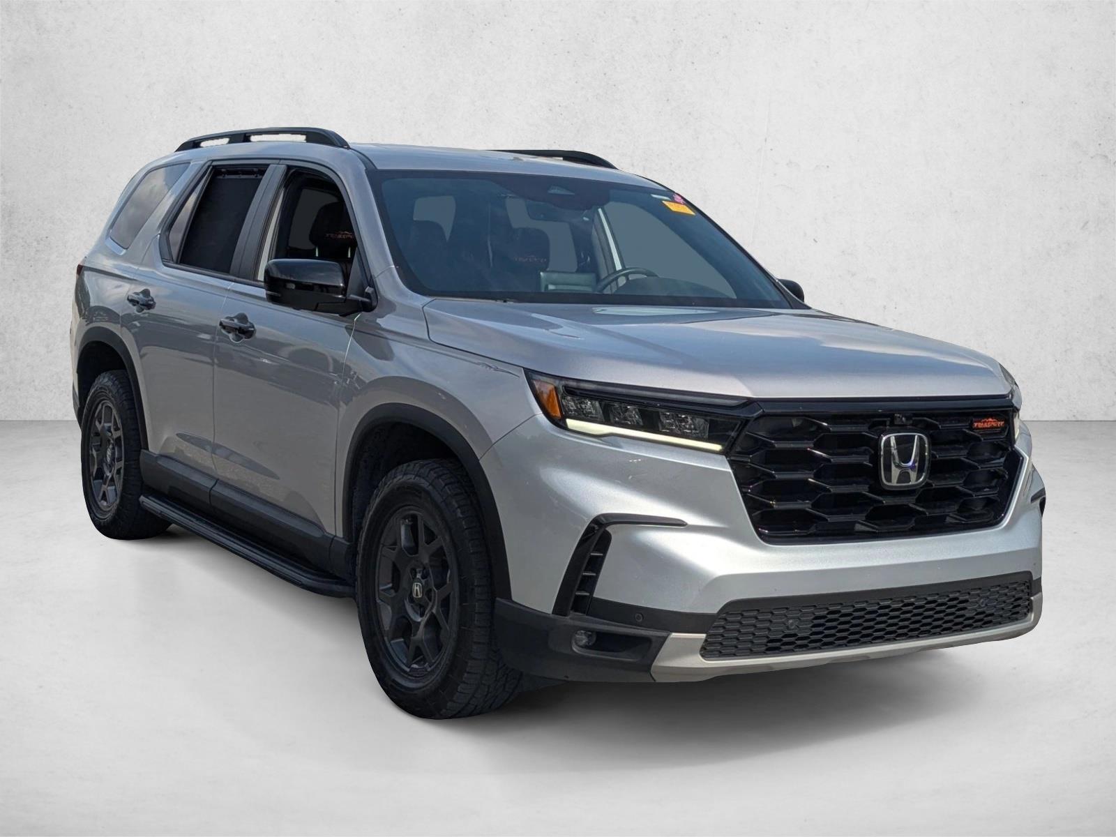 2024 Honda Pilot TrailSport photo 3