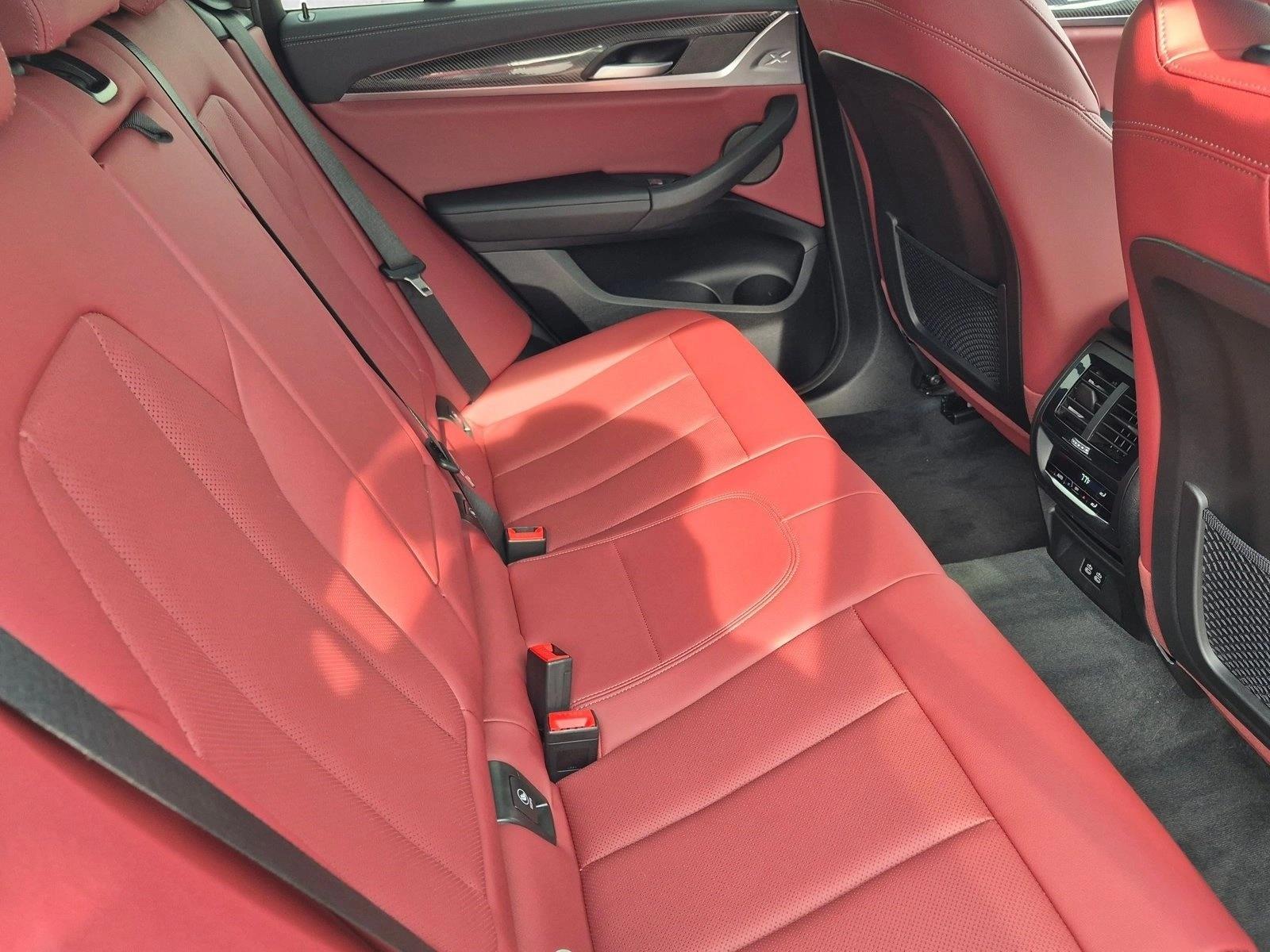 2025 BMW X4 M40i - Photo 18