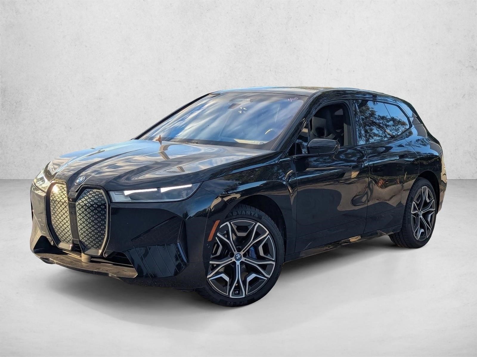 2024 BMW iX Base's photo