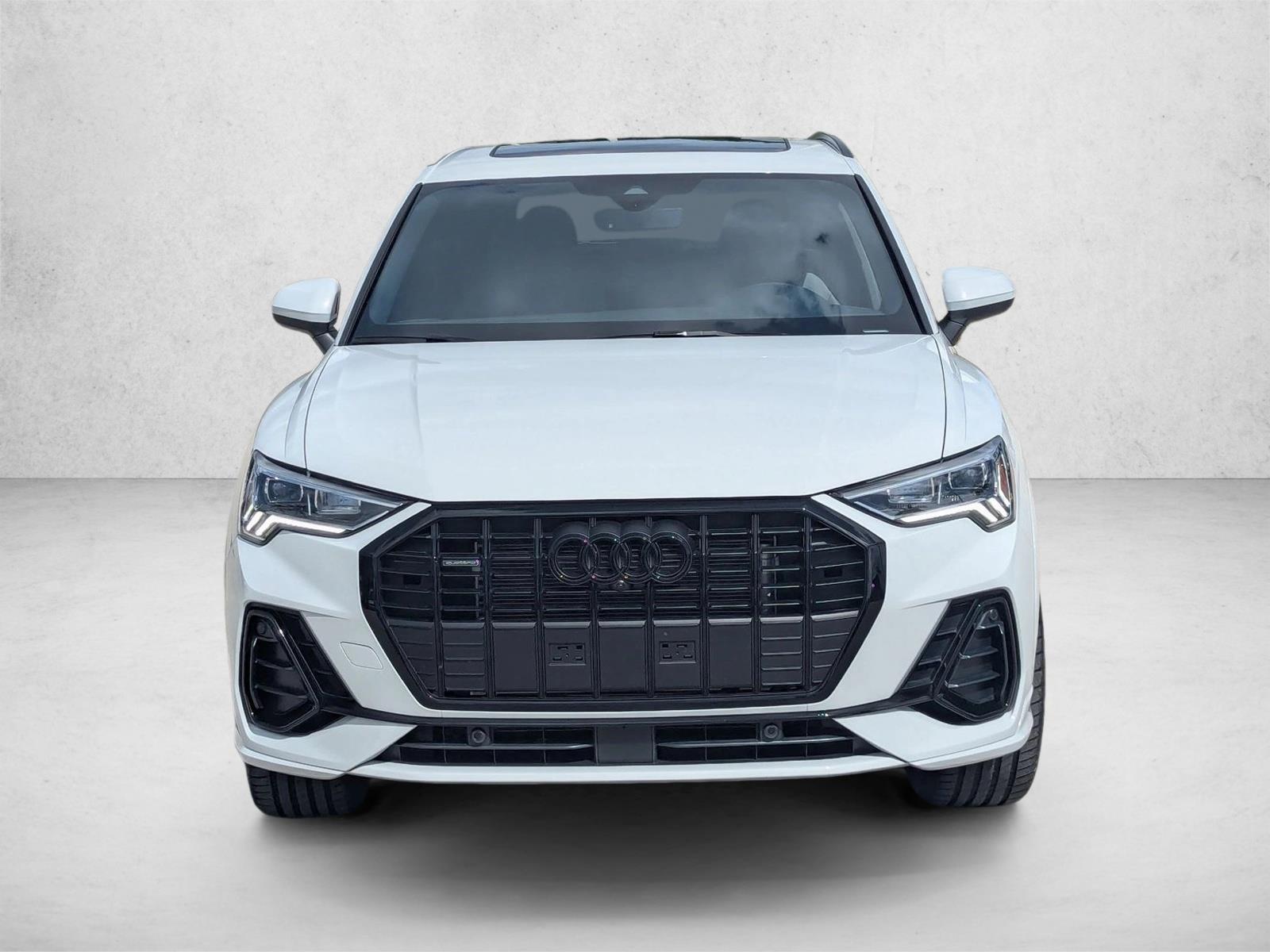 2024 Audi Q3 45 TFSI S line Premium photo 2