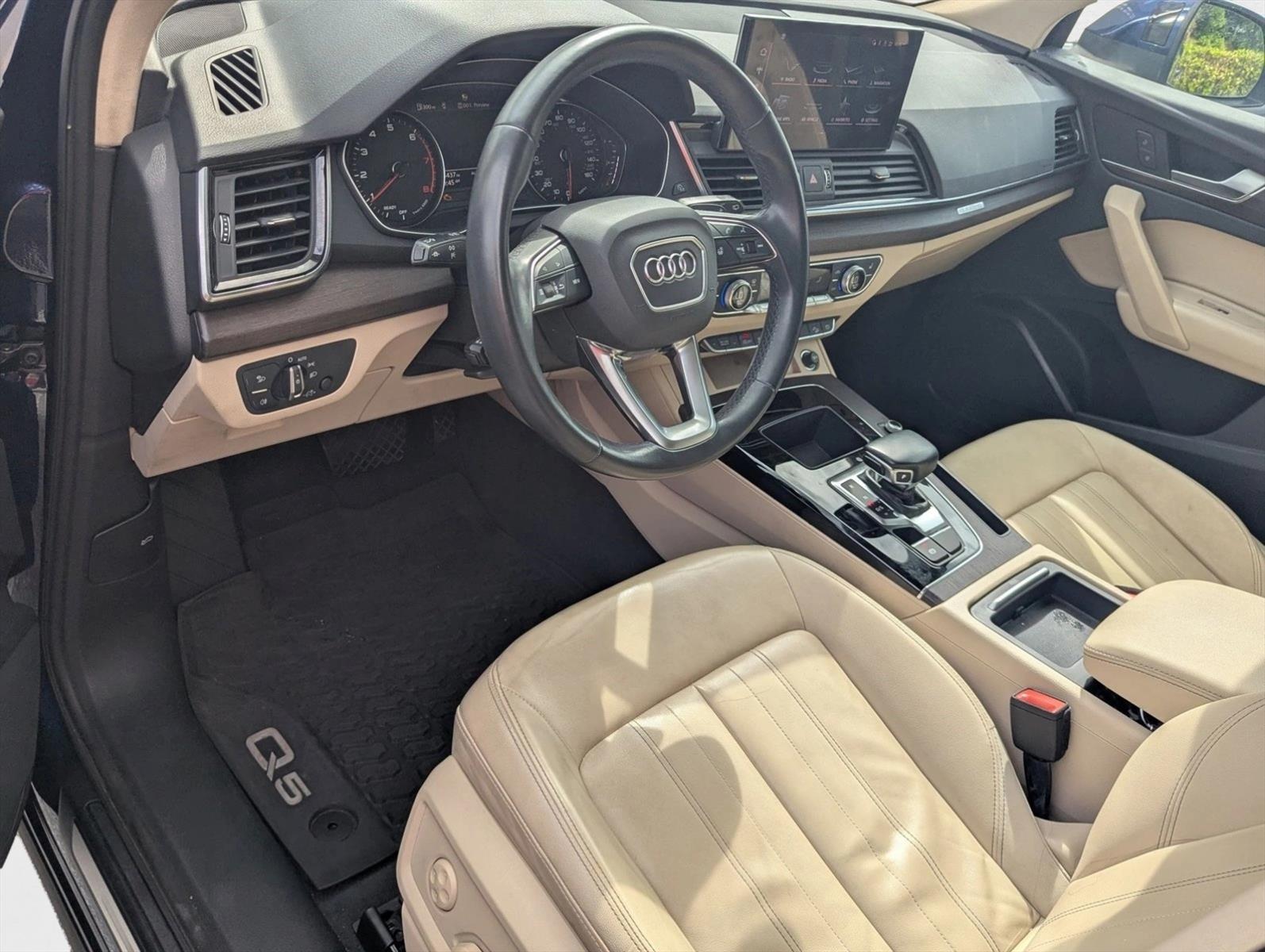 2021 Audi Q5 Premium 45 TFSI photo 2