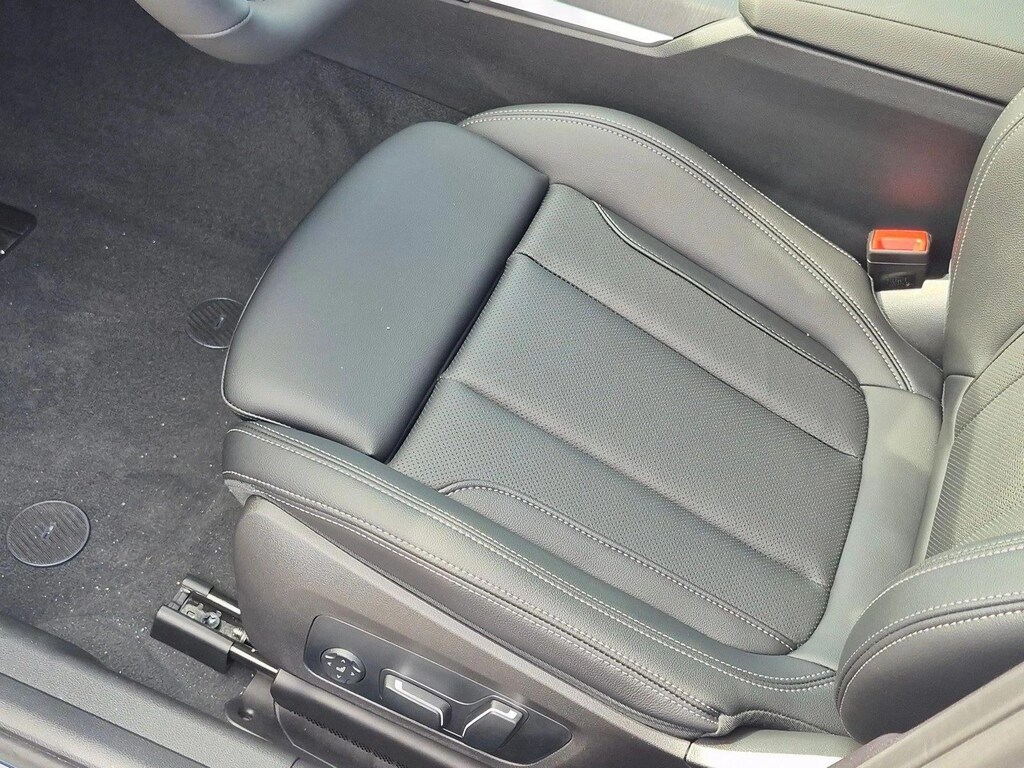 New 2026 BMW 330i Sedan
