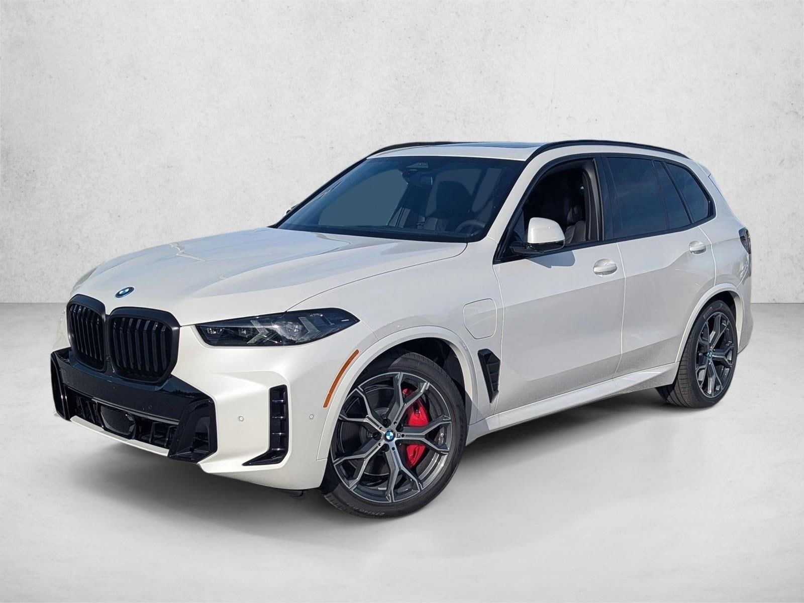 2026 BMW X5 50e's photo