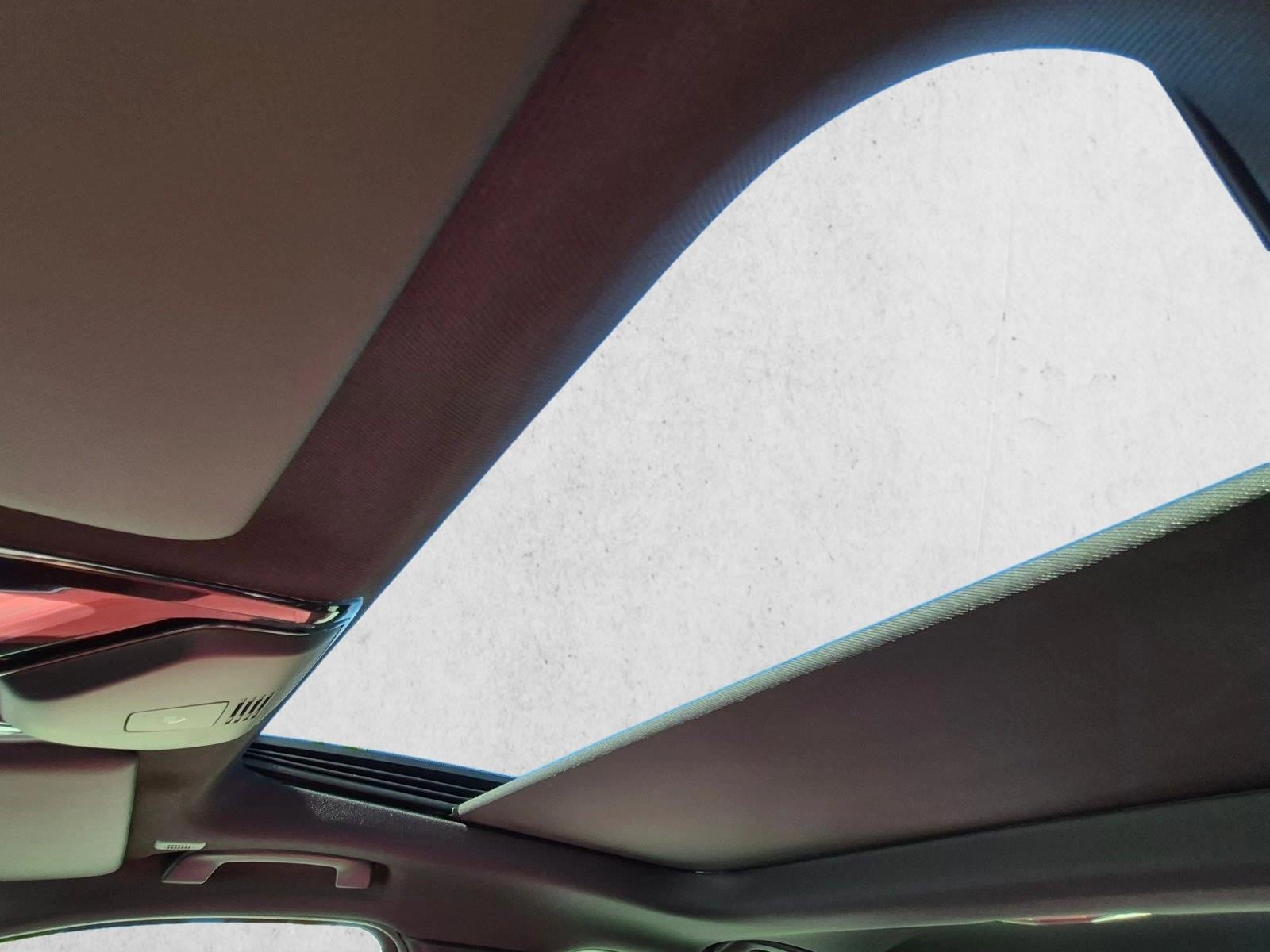 2024 BMW 3 Series 330i - Photo 16