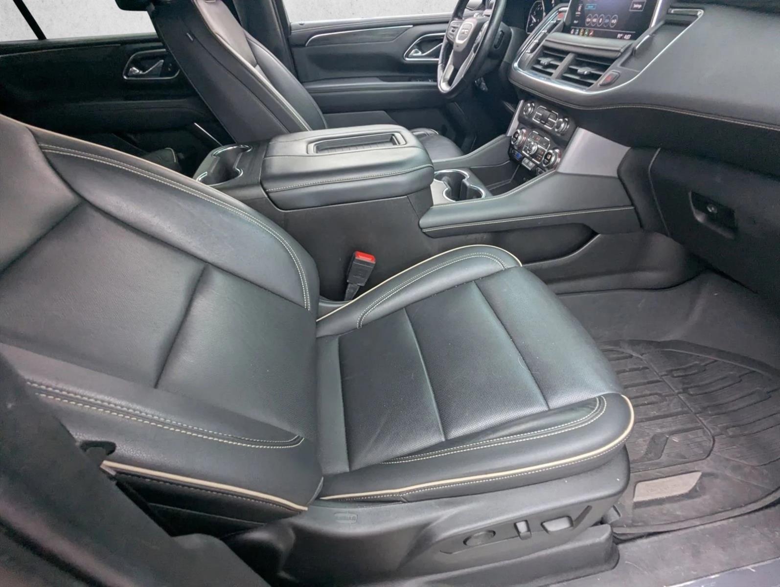 2021 GMC Yukon SLT - Photo 18