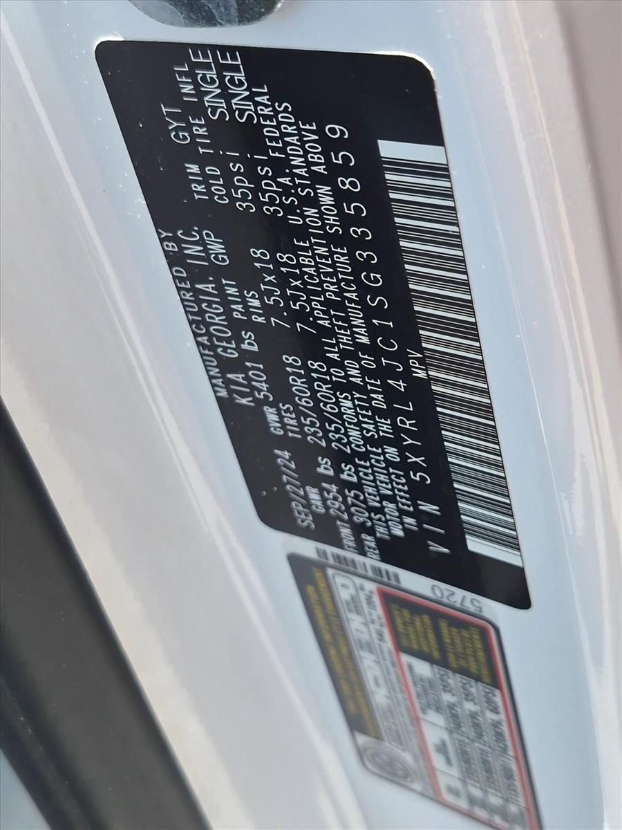 2025 Kia Sorento S - Photo 22