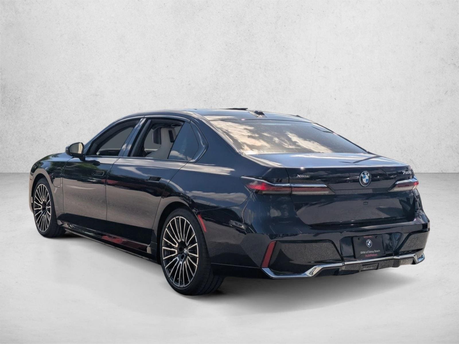 2026 BMW 7 Series 750e - Photo 8