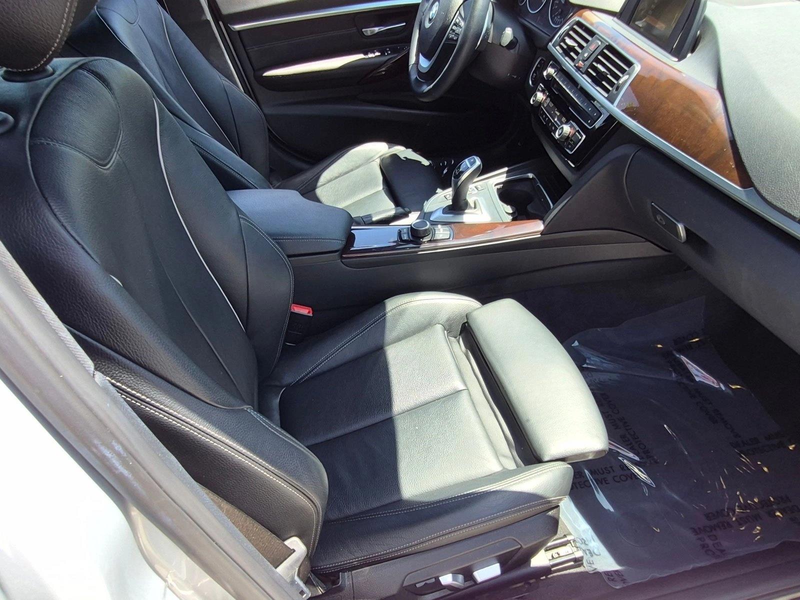 2017 BMW 3 Series 330i - Photo 20