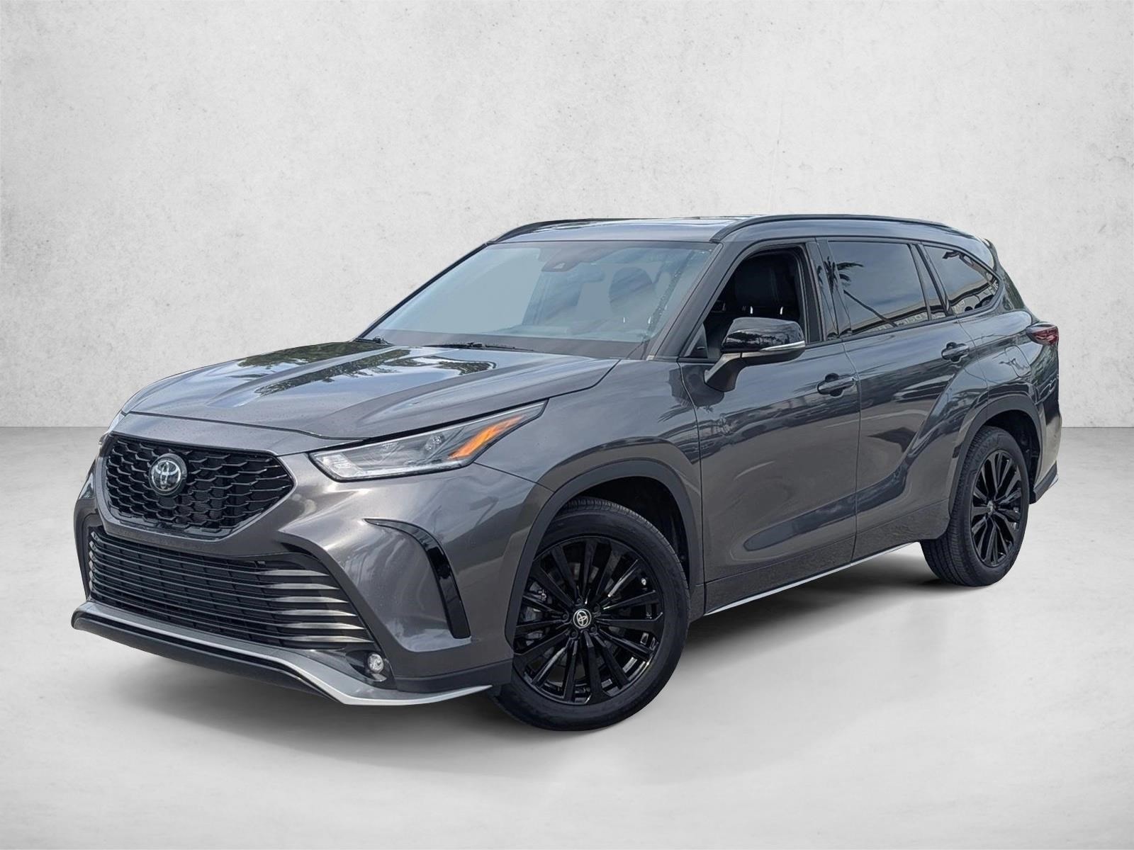 2024 Toyota Highlander XSE's photo