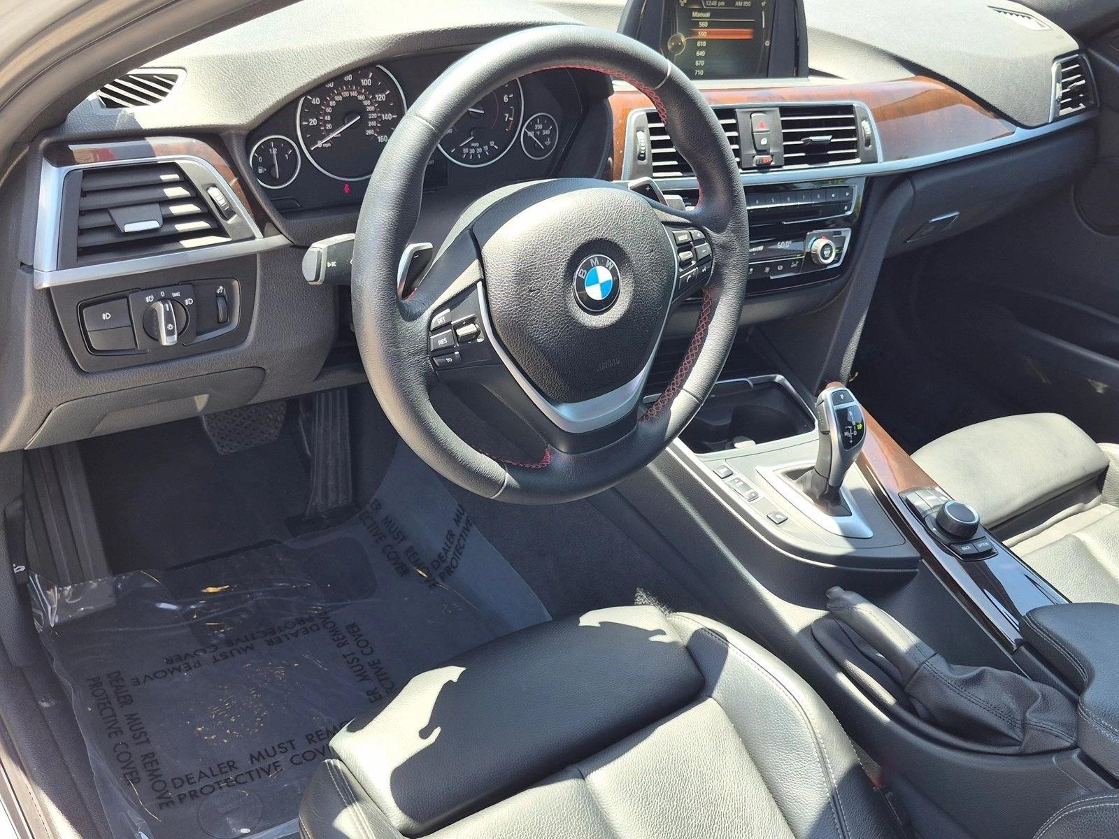 2017 BMW 3 Series 330i - Photo 10