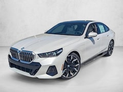 2027 BMW 550e xDrive Sedan