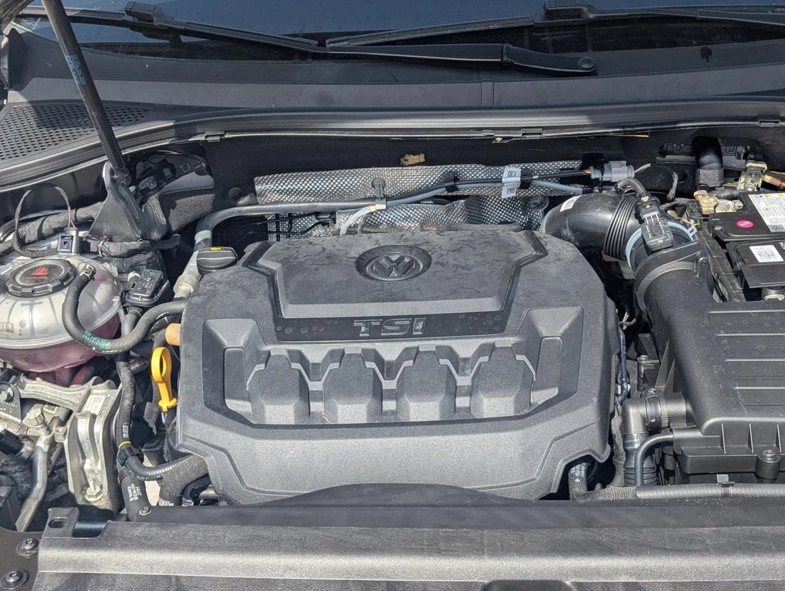 2022 Volkswagen Tiguan SE - Photo 21