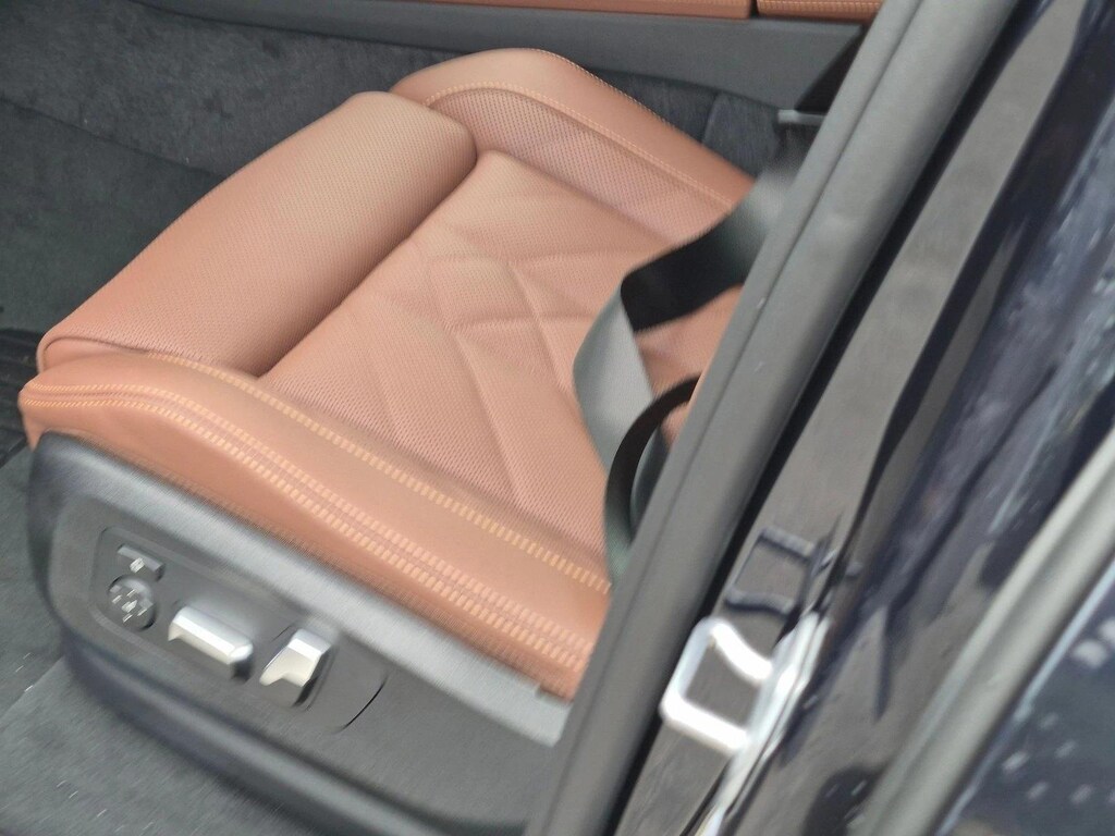 New 2026 BMW X5 xDrive40i SUV