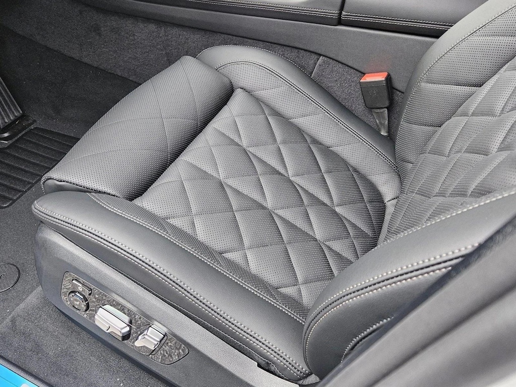 New 2026 BMW X7 xDrive40i SUV