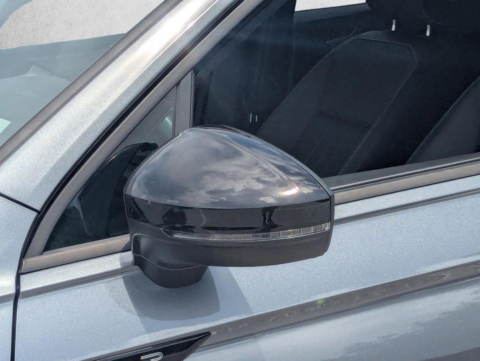 2023 Volkswagen Tiguan SE R-LINE BLACK - Photo 14