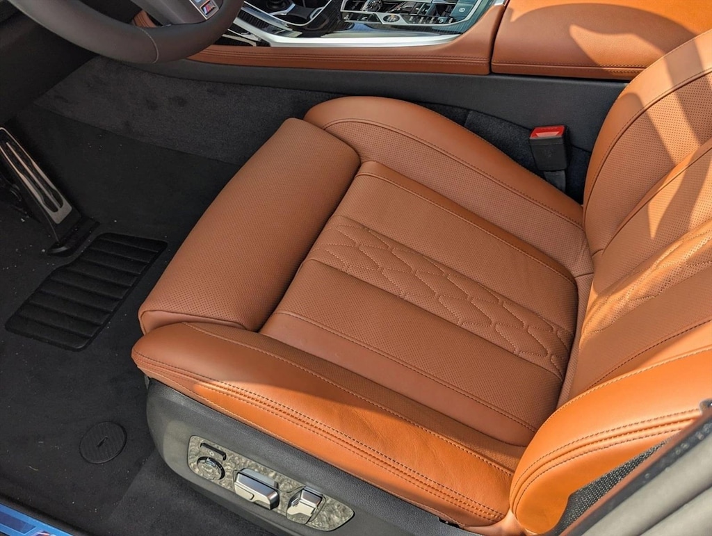 New 2026 BMW X7 M60i SUV