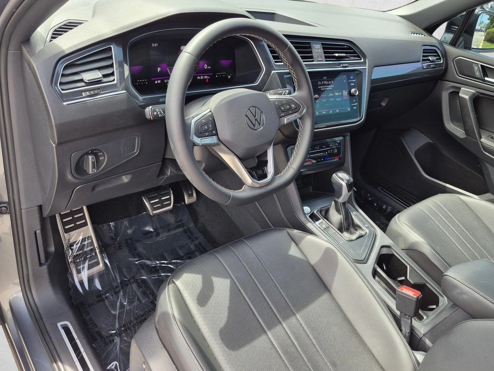 2023 Volkswagen Tiguan SE R-LINE BLACK - Photo 10
