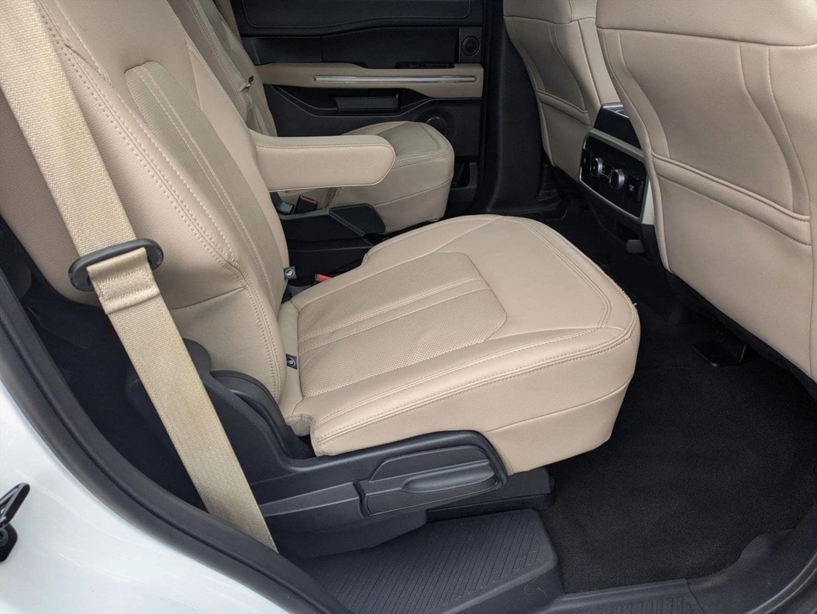 2024 Ford Expedition Limited - Photo 19