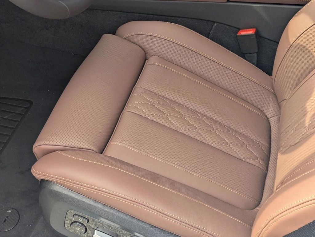 New 2027 BMW X7 M60i SUV