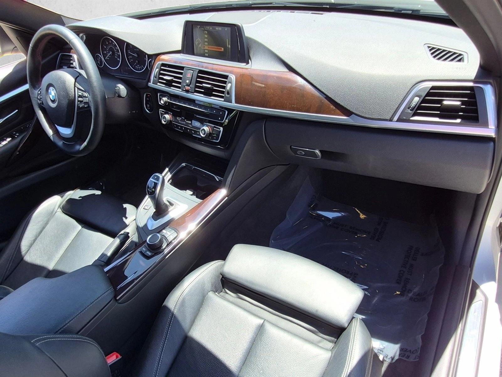 2017 BMW 3 Series 330i - Photo 21