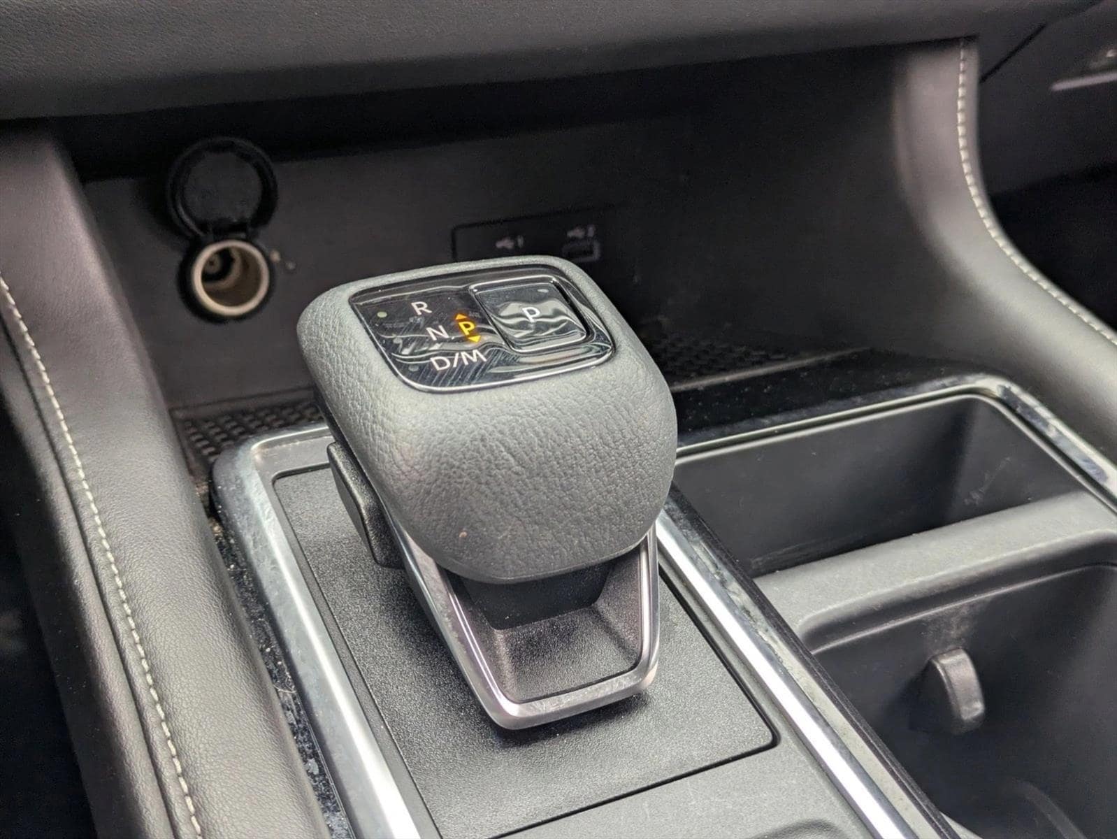 2022 Nissan Pathfinder SL - Photo 11