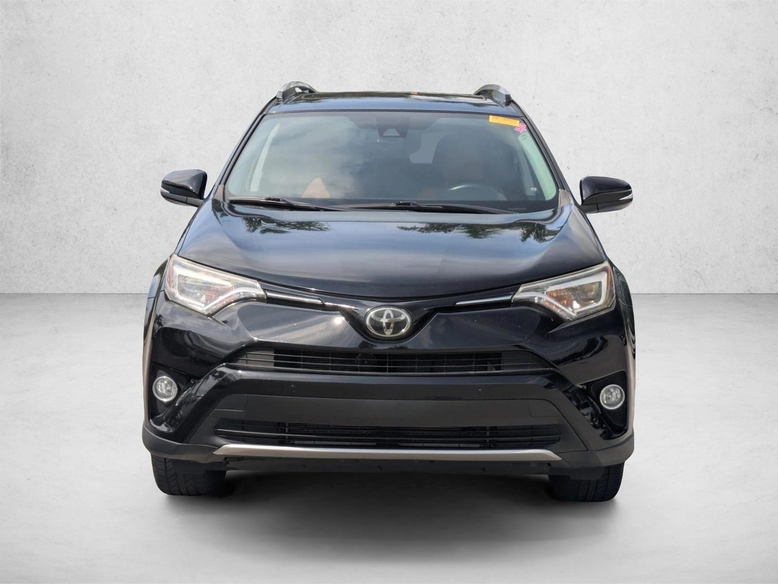 2016 Toyota RAV4 Limited photo 2