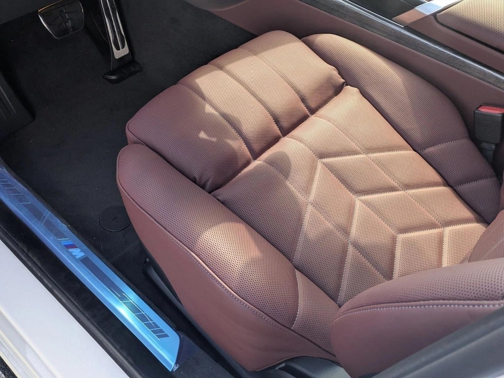 New 2025 BMW 750e xDrive Sedan