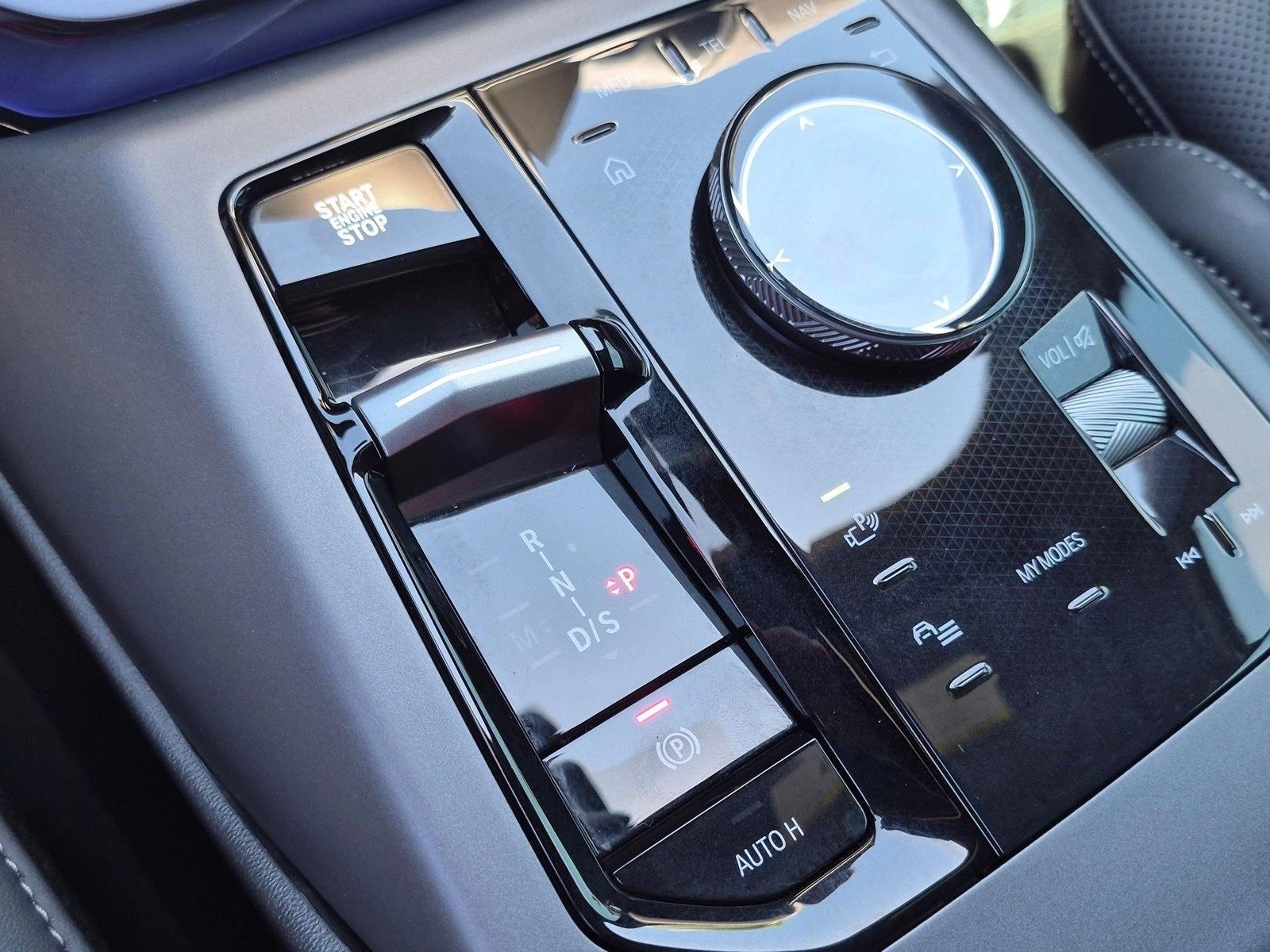 2026 BMW X3 30 - Photo 12