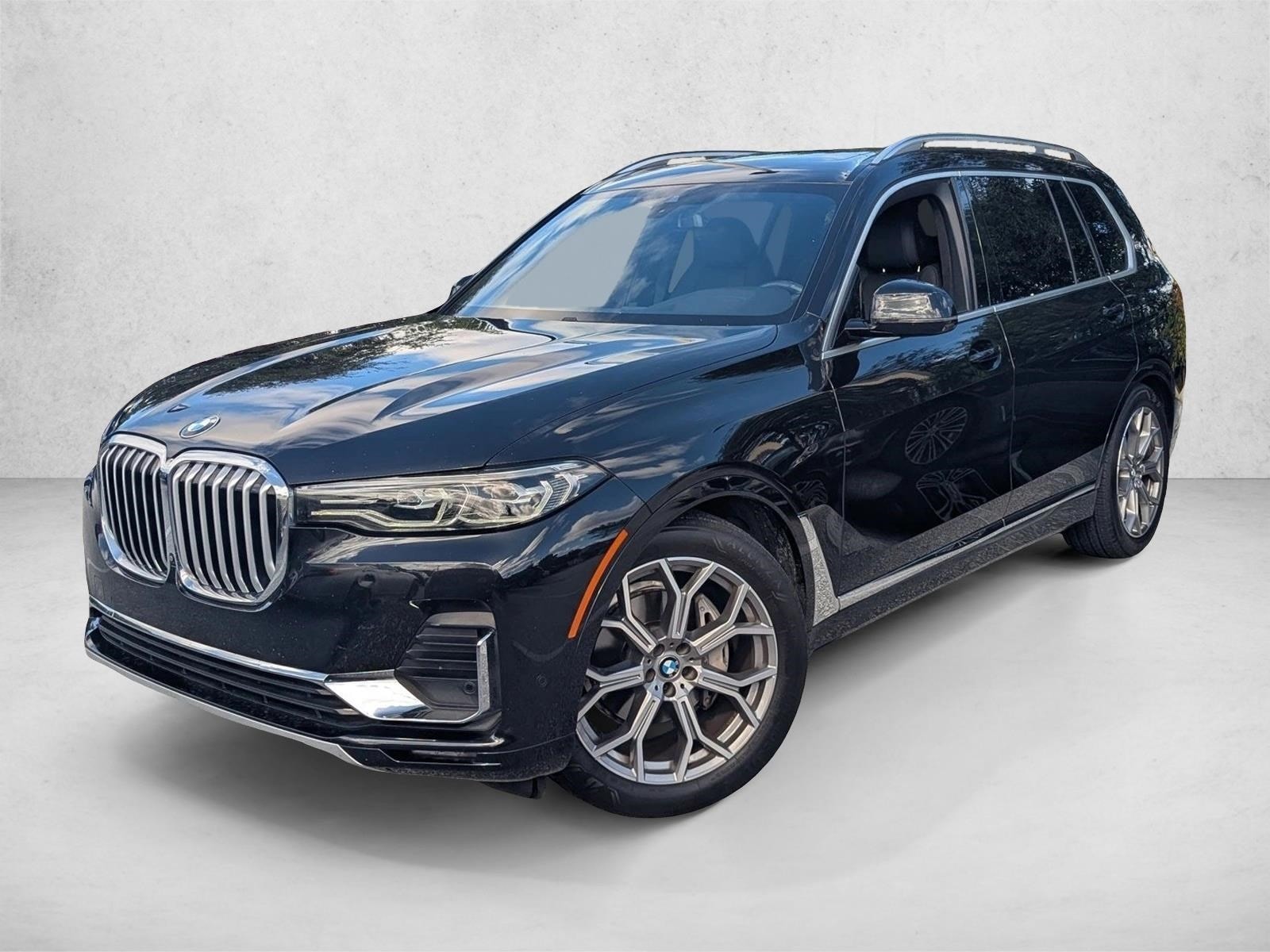 2021 BMW X7 40i's photo