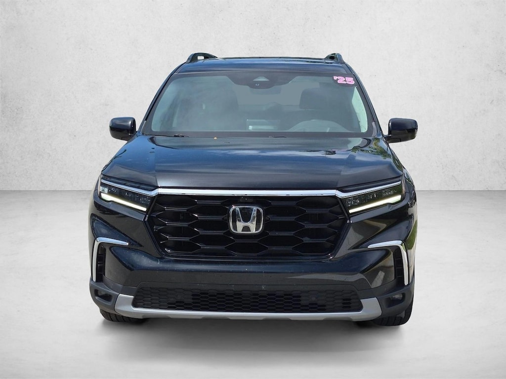 Used 2025 Honda Pilot Elite SUV