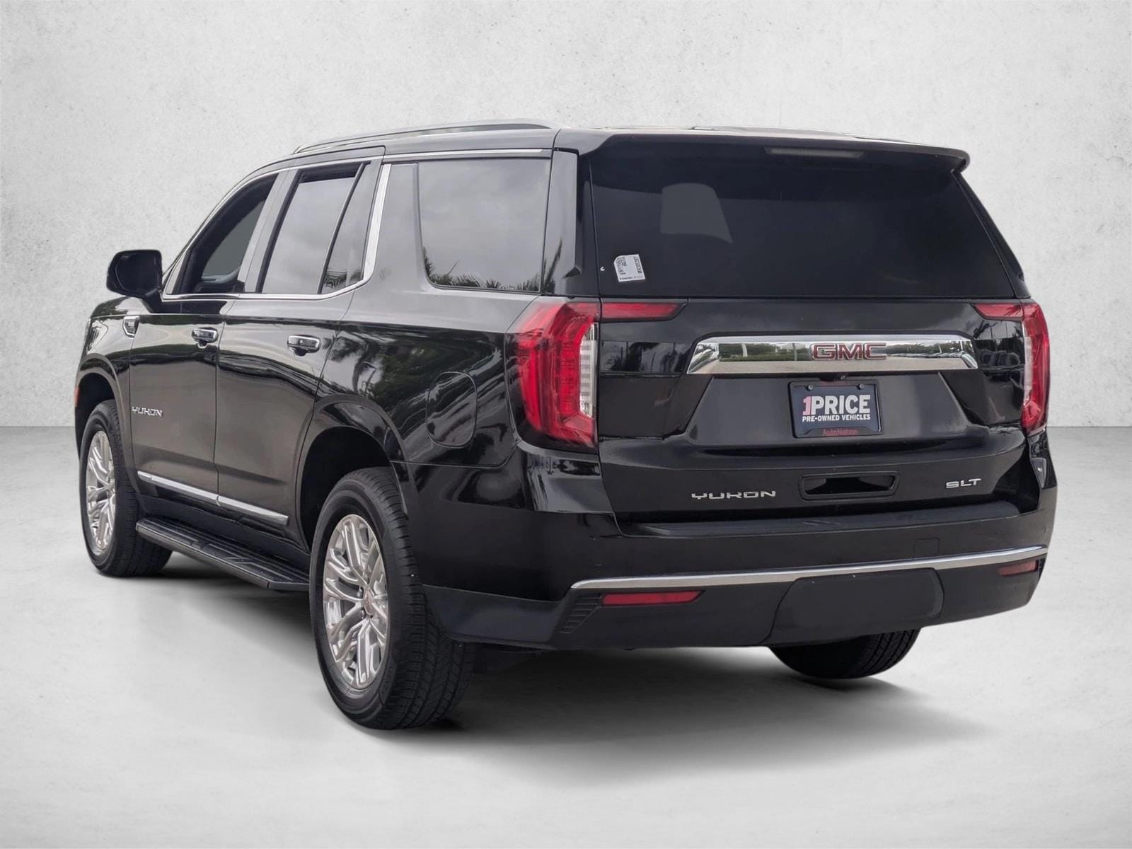 2021 GMC Yukon SLT - Photo 7