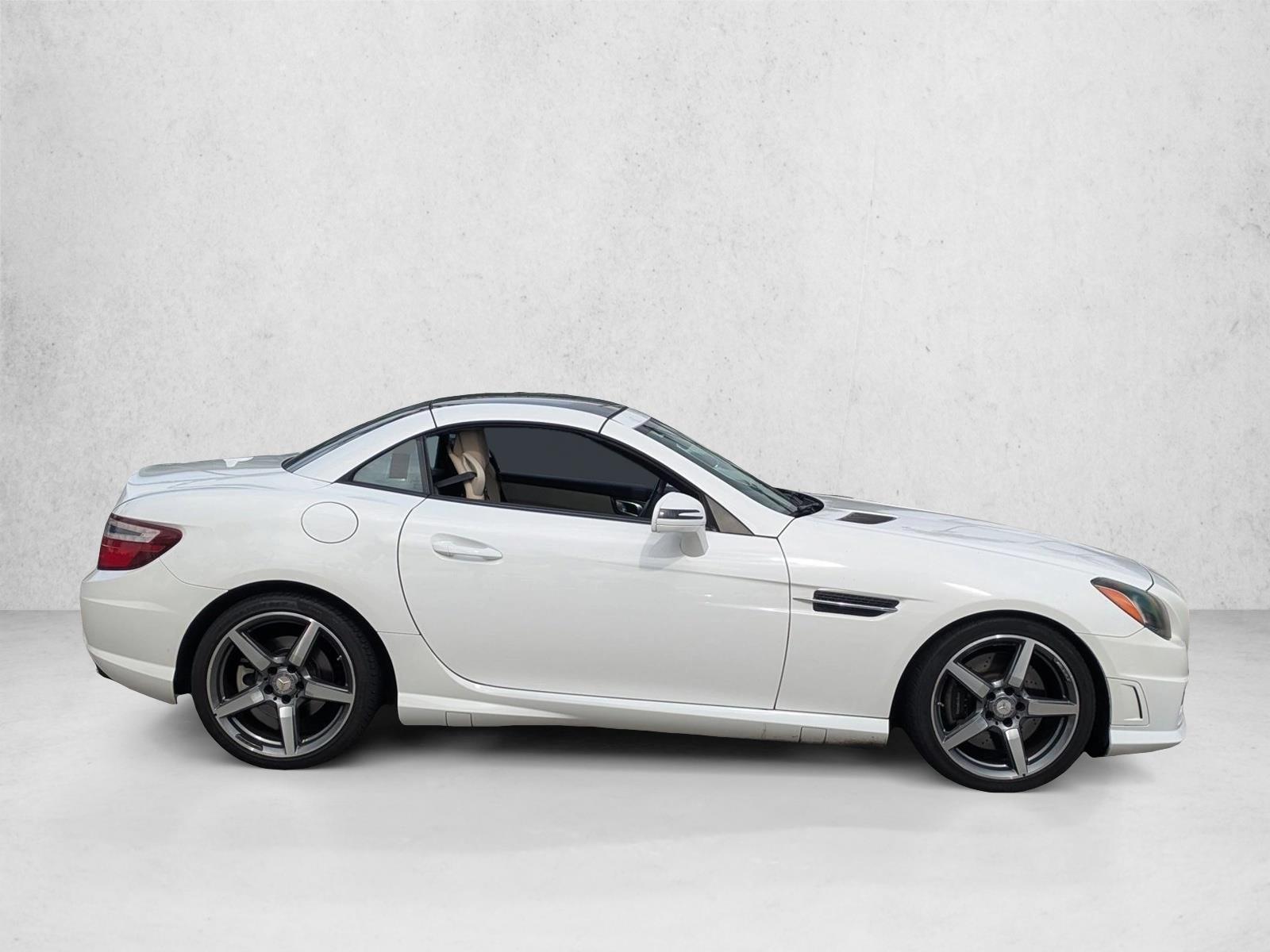 2015 Mercedes Benz SLK 350 photo 4