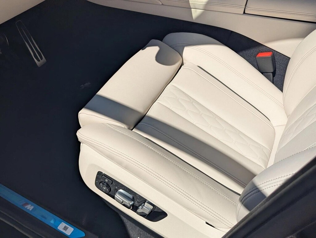 New 2027 BMW X6 xDrive40i SUV