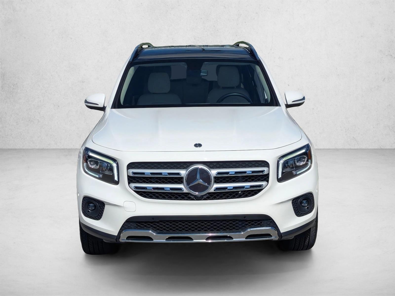 2022 Mercedes Benz GLB 250 4MATIC photo 2